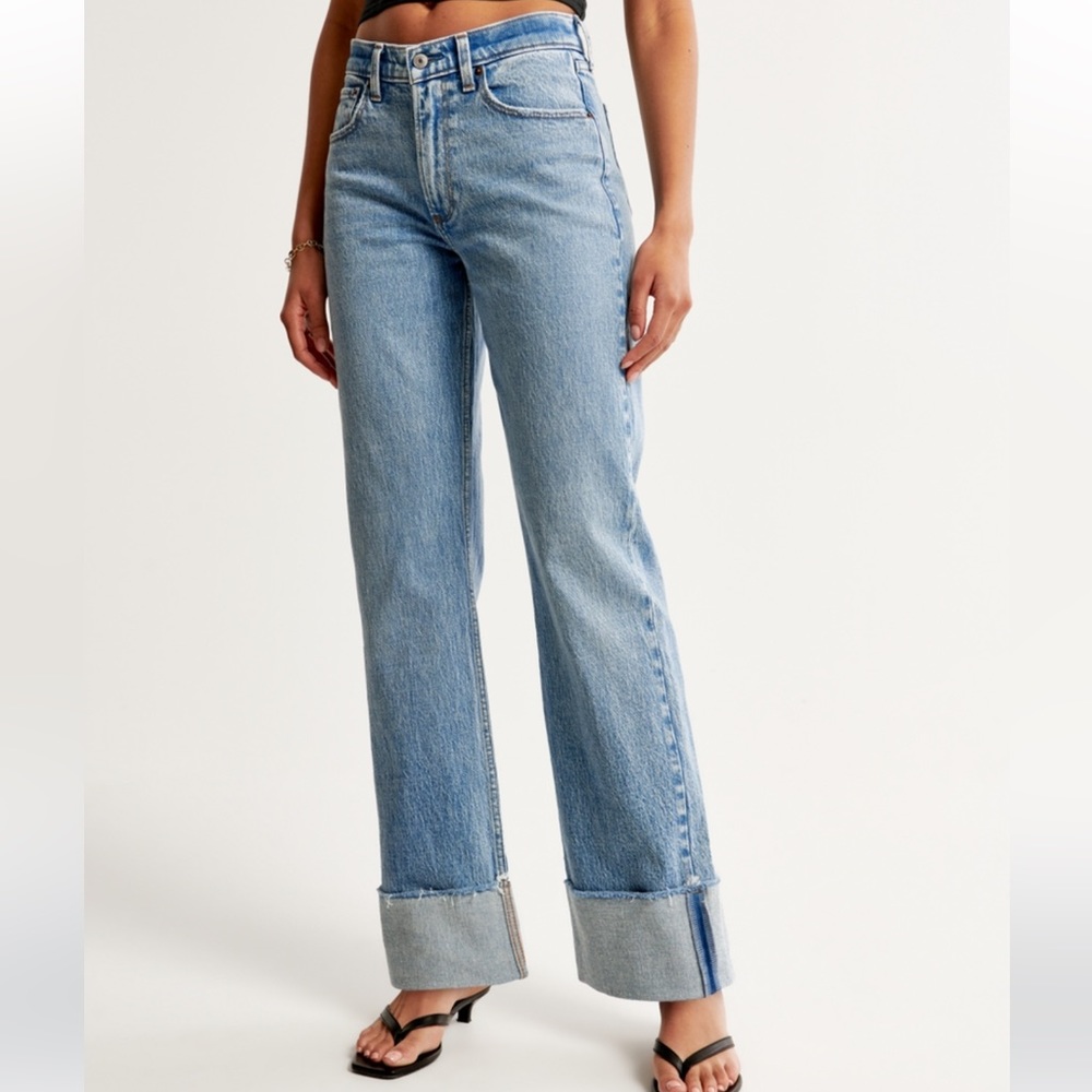 Abercrombie Curve Love Mid Rise Baggy Jeans
